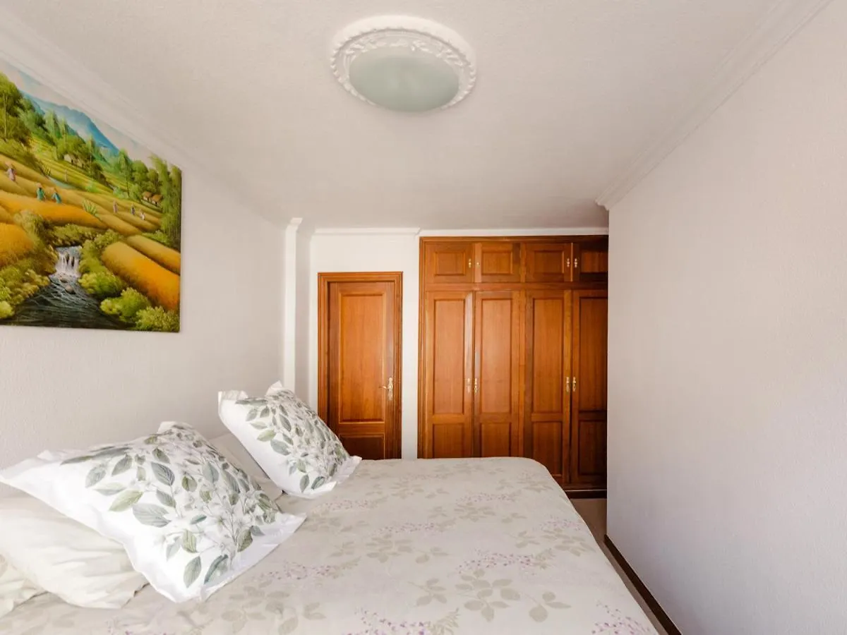 Santa Cruz Harbor Views: Seaside Prime Location Apartment Santa Cruz de Tenerife