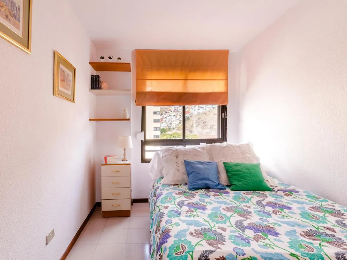 Santa Cruz Harbor Views: Seaside Prime Location Apartment 0*, Santa Cruz de Tenerife Spain